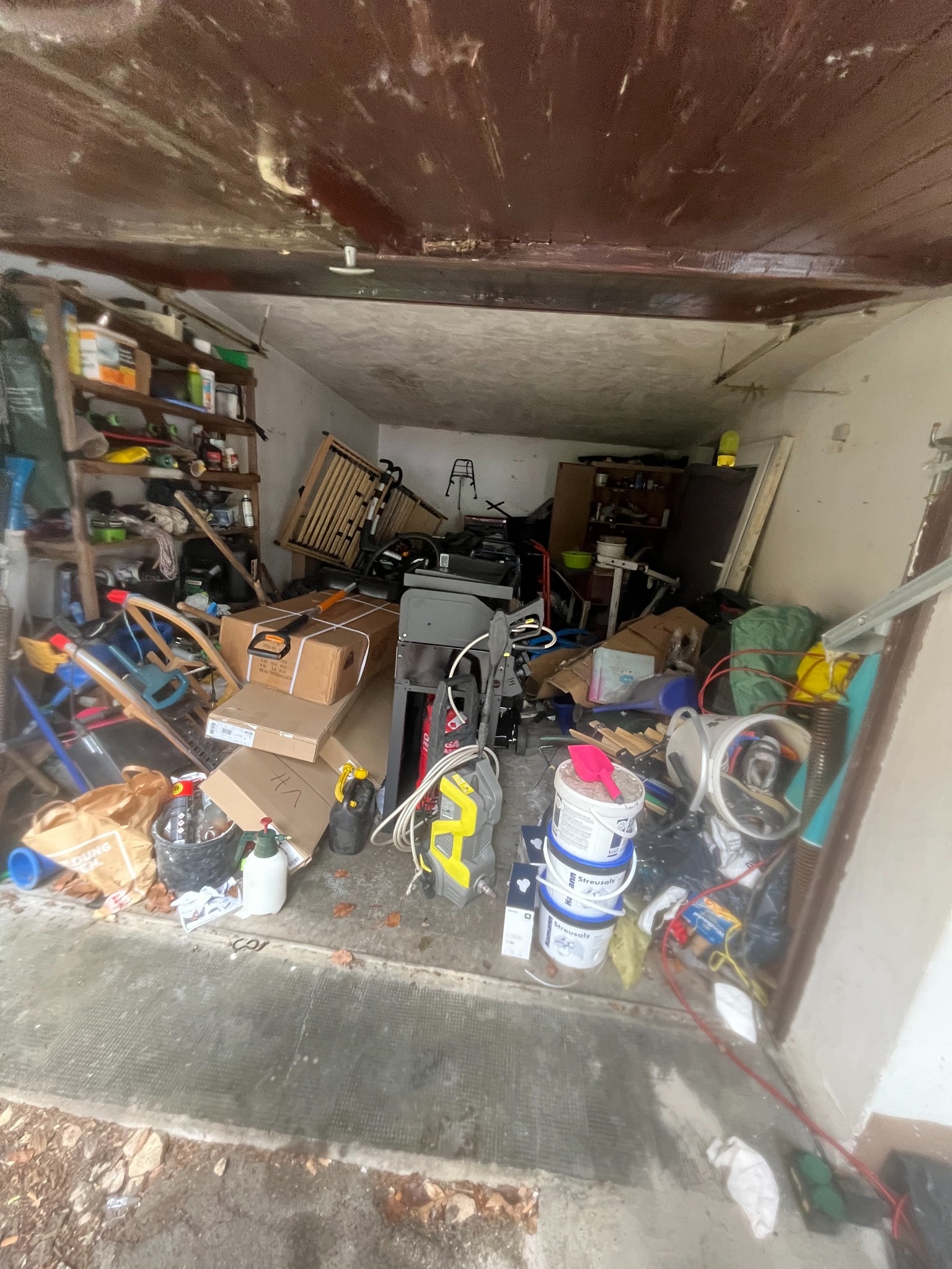 Garage vor der Räumung